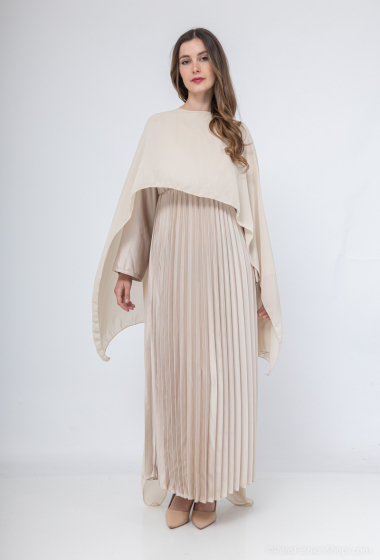 Wholesaler Loriane - Long pleated dress, plain, veil, long sleeves, round neck