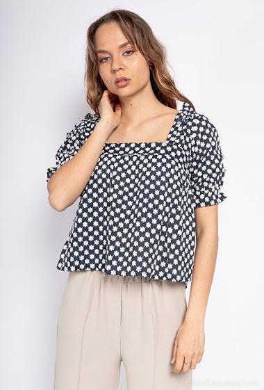 Wholesaler LOVIE & Co - Embroidered blouse