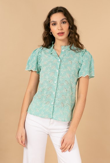 Wholesaler LOVIE & Co - Floral embroidered cotton top