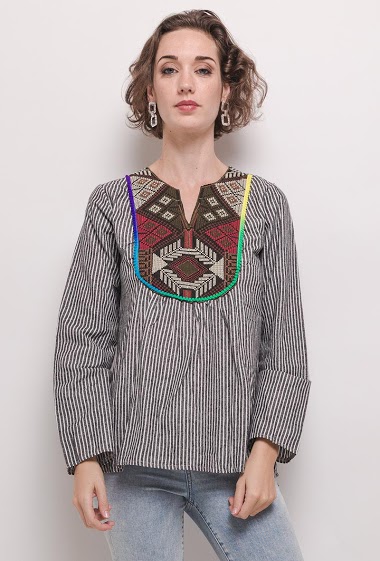 Großhändler LUCCE - Striped blouse with embroideries