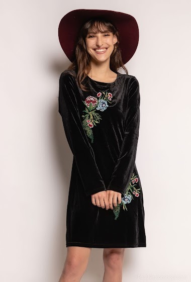 Grossiste LUCCE - Robe en velours avec fleurs brodées