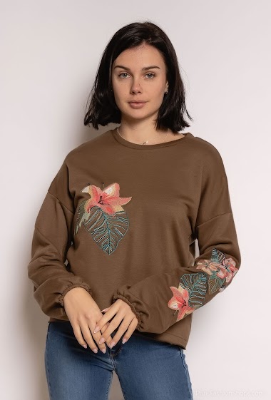 Großhändler LUCCE - Sweatshirt with embroidery