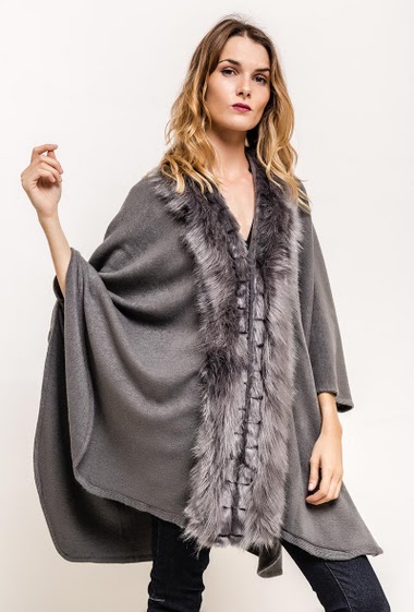 Wholesalers Lucene - Open poncho with fur border