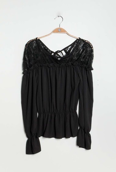 Wholesaler Lucky 2 - Blouse with lace
