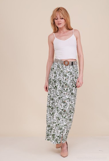Floral printed skirt with belt.