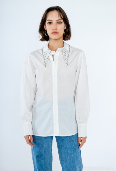 Wholesaler LUCY LUU - Rhinestone collar shirt