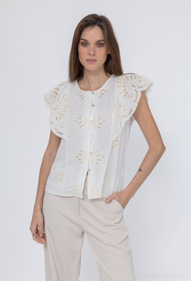 Wholesaler LUCY LUU - EMBROIDERY TOP