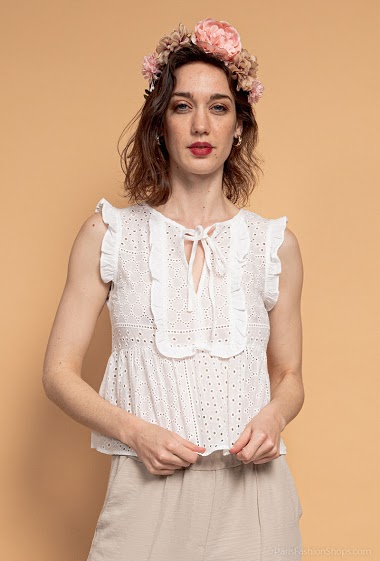 Wholesaler Luizacco - Embroidered and perforated blouse