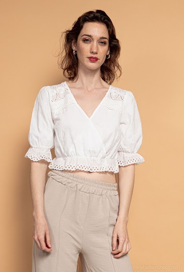Wholesaler Luizacco - Embroidered and perforated blouse
