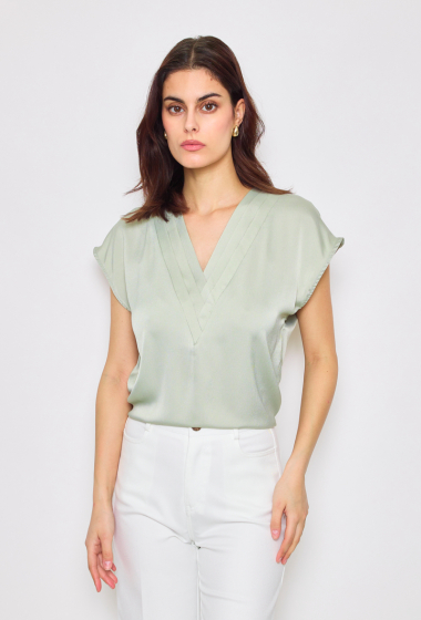 Wholesaler Lulumary - Silky V-neck blouse