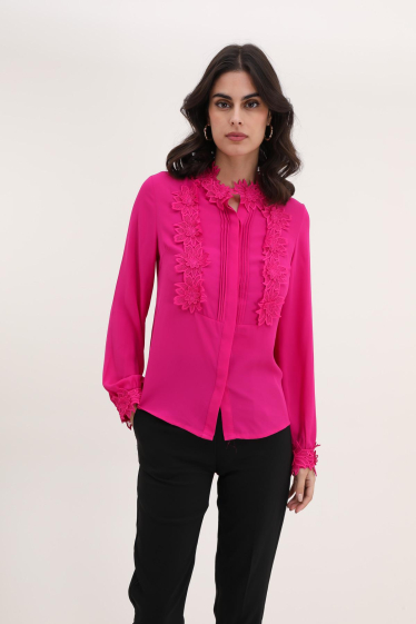Wholesaler Lulumary - Shirt with flower embroidery