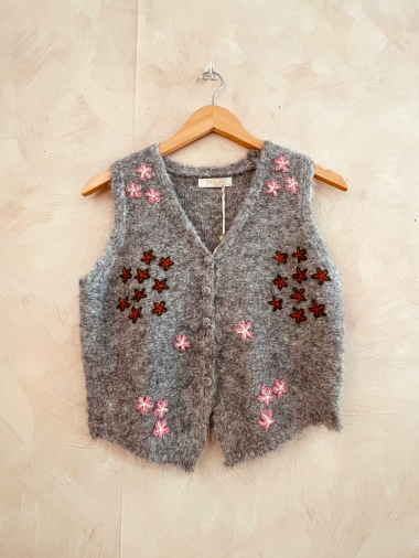 Grossiste LUMINE - Gilet avec bouton broderie etoile