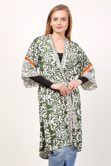 Mayorista Lusa Mode - Cárdigan midi de seda estampado de manga corta