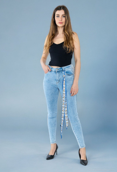 Grossiste Lusa Mode - Jean stretch avec accessoire ceinture