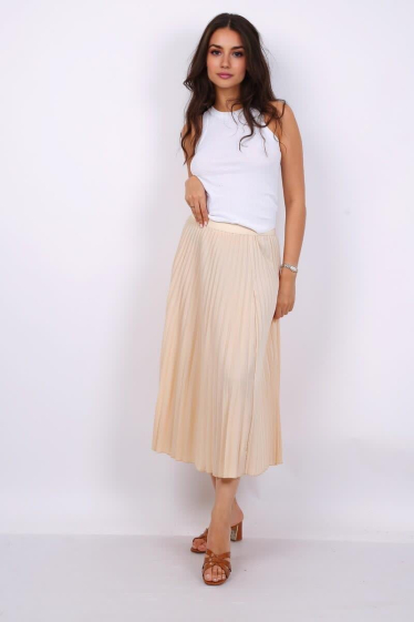 Wholesaler Lusa Mode - Plain pleated skirt