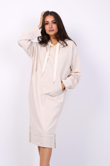 Wholesaler Lusa Mode - Corduroy dress with hood and front pocket