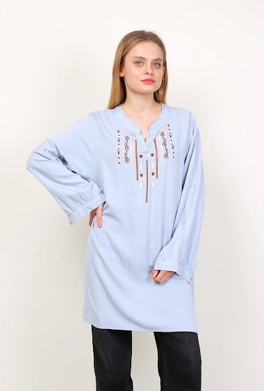 Mayoristas Lusa Mode - Plain embroidered tunic with long roll-up sleeves with a button