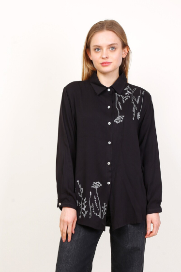 Wholesaler Lusa Mode - Plain embroidered tunic with long sleeves