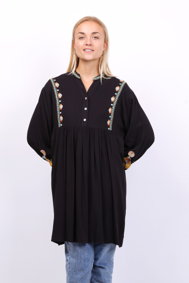 Wholesaler Lusa Mode - Plain embroidered tunic