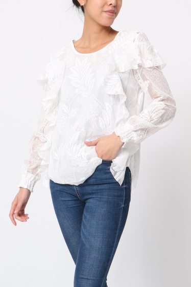 Wholesaler LUZABELLE - Blouse with embroidered leaves