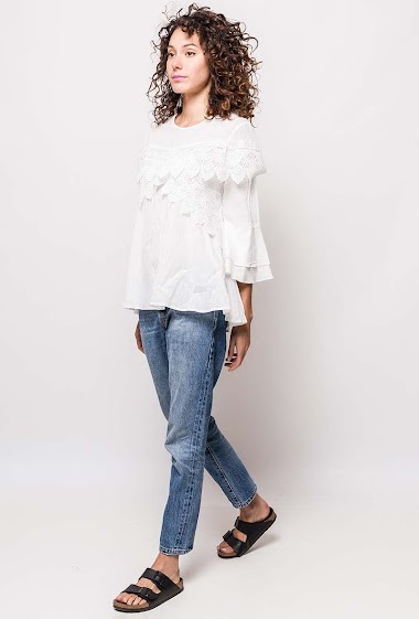 Wholesaler LUZABELLE - Blouse with lace and ruffles