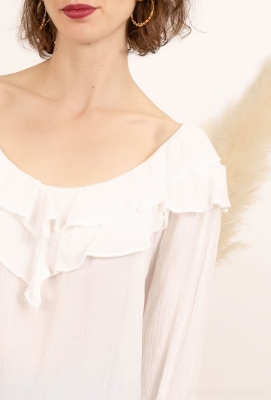 Großhändler LUZABELLE - Blouse with ruffles