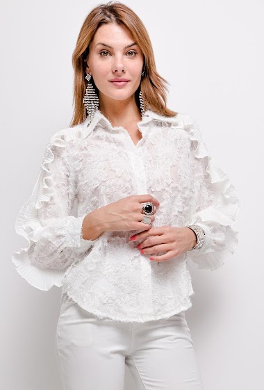 Großhändler LUZABELLE - Blouse with ruffles
