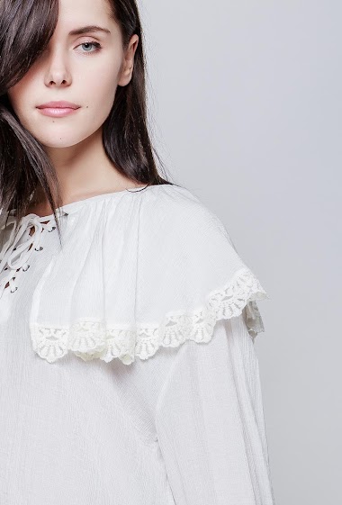 Wholesaler LUZABELLE - Lace-up cotton blouse