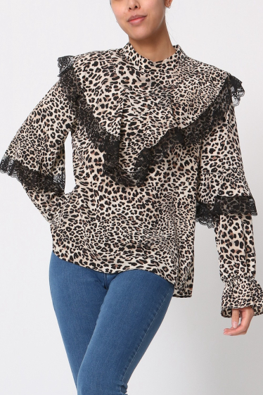Großhändler LUZABELLE - Bluse mit Leopardenmuster und Spitze