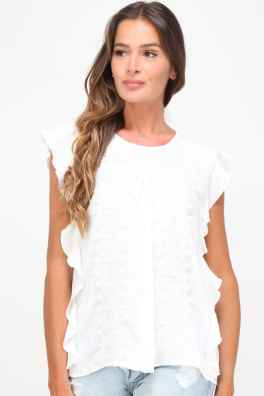 Wholesaler LUZABELLE - sleeveless blouse with embroidery