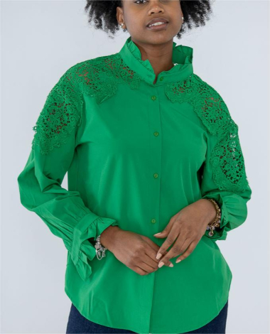 Wholesaler LUZABELLE - Embroidered shirt on the shoulders