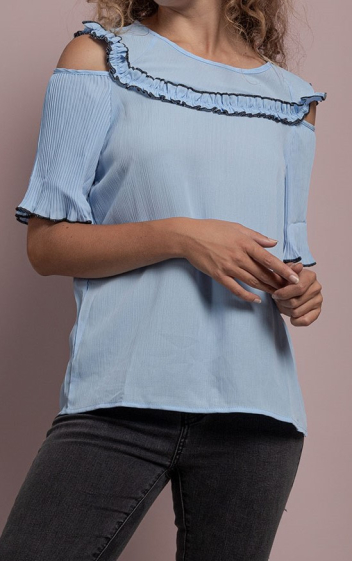 Wholesaler LUZABELLE - Cold shoulder blouse