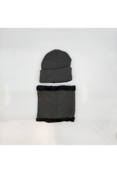 Grossiste LX Moda - Bonnet d'hiver ensemble (bonnet et cache cou)