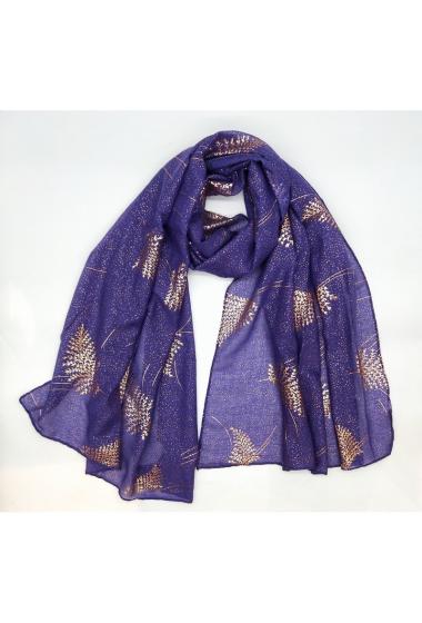 Wholesaler LX Moda - Shiny golden scarf with leaf pattern