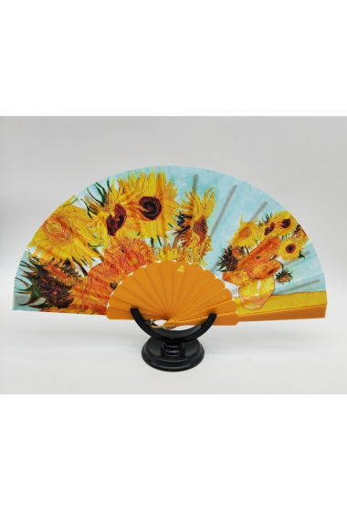 Wholesaler LX Moda - Folding fan (In packs of 12 pcs mixed colors)