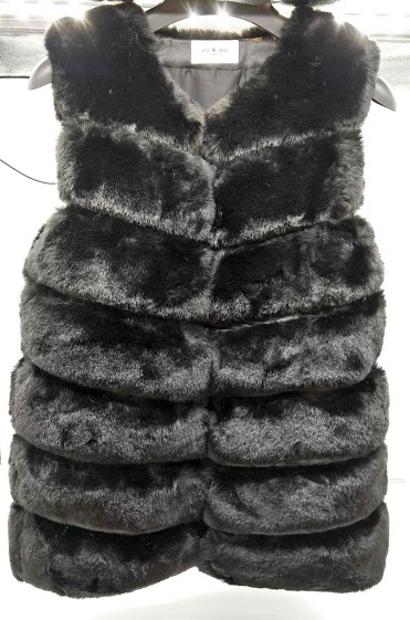 Wholesaler LX Moda - Faux fur sleeveless cardigan