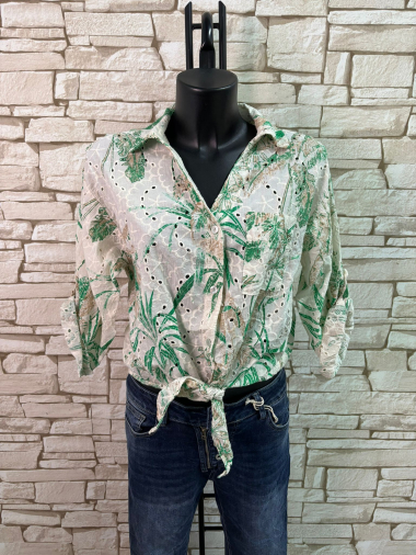 Wholesaler LYCHI - blouse in printed English embroidery