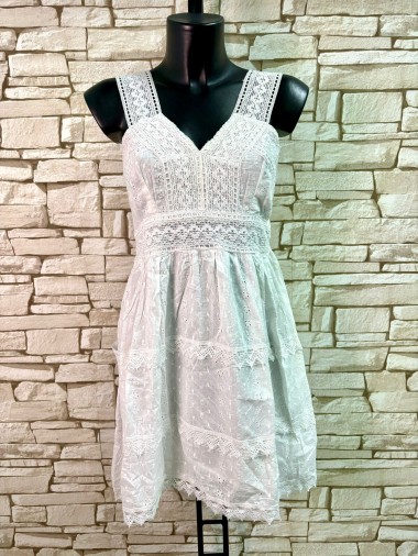 Wholesaler LYCHI - cotton embroidery dress