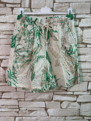 Wholesaler LYCHI - English embroidery shorts with lining