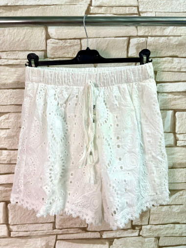 Wholesaler LYCHI - embroidery shorts