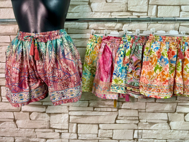 Wholesaler LYCHI - silk shorts