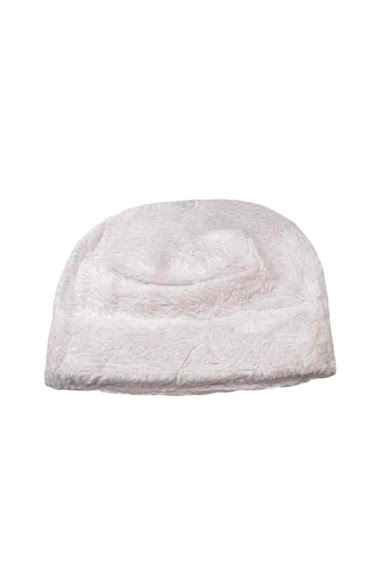 Wholesaler Mac Moda - Soft cap with pompom button fastening