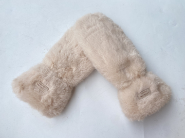 Wholesaler Mac Moda - synthetic fur mittens