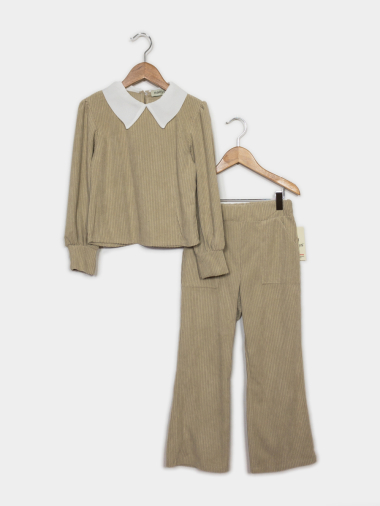 Wholesaler Maëlys - Corduroy top and straight pants set