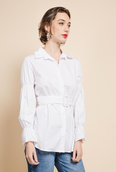 Großhändler Maia H. - Shirt with puff sleeves