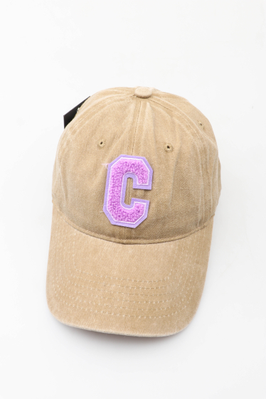 Grossiste MAR&CO Accessoires - casquette uni effect denim avec lettre c en couleur lila