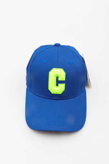 Wholesaler MAR&CO Accessoires - plain caps with letter c in fluorescent yellow color