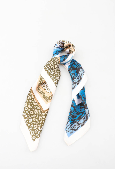 Wholesaler MAR&CO Accessoires - Square scarf 70*70cm leopard print