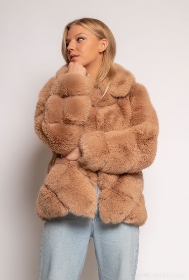 Grossiste MAR&CO Accessoires - Manteau en fourrure avec gros col