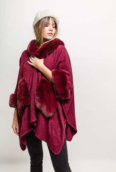 Wholesaler MAR&CO Accessoires - Loose poncho with fur border